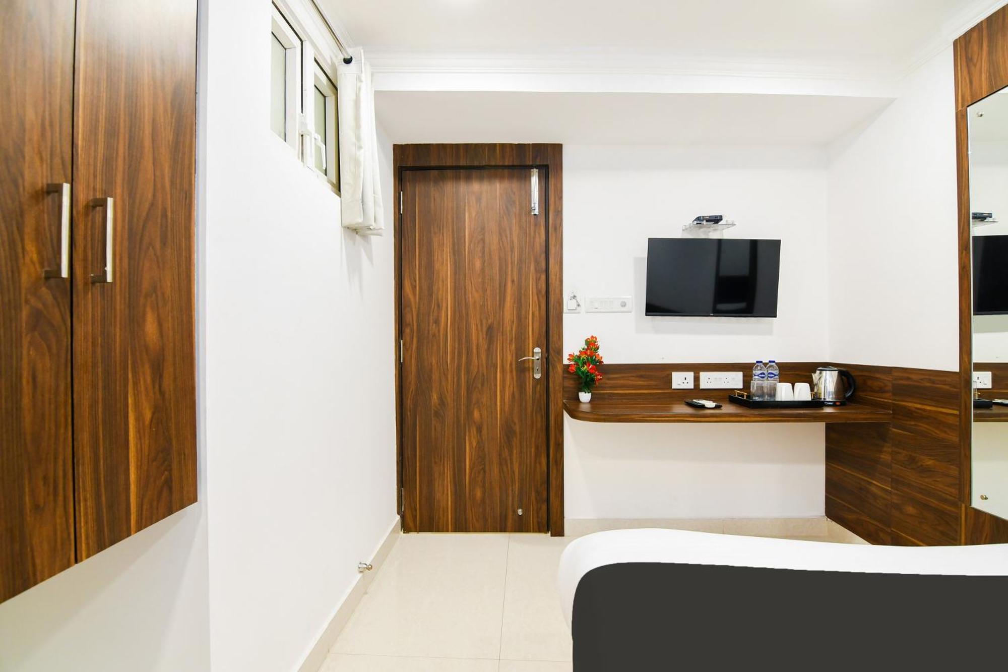 Super Hotel O Eminent Hotel Kalkuta Zewnętrze zdjęcie